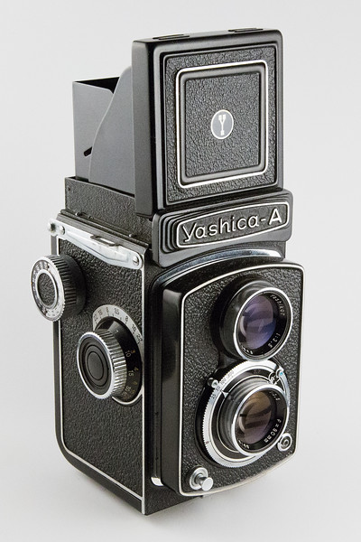 Yashica A - 120 Film (1959 - 1969)