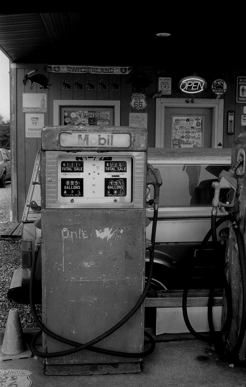 Henry's Rabbit Ranch - Route 66 - Staunton, Illinois