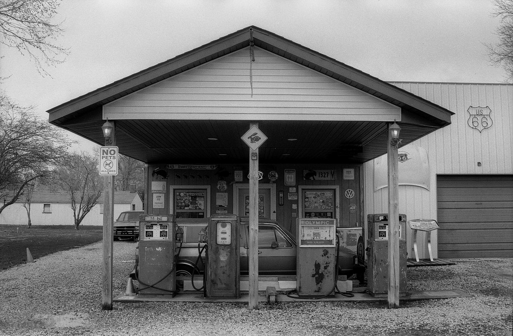 Henry's Rabbit Ranch - Route 66 - Staunton, Illinois