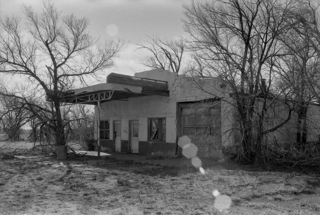 Abandoned Phillips 66 Gas Station - Route 66 - Adrian, Texas