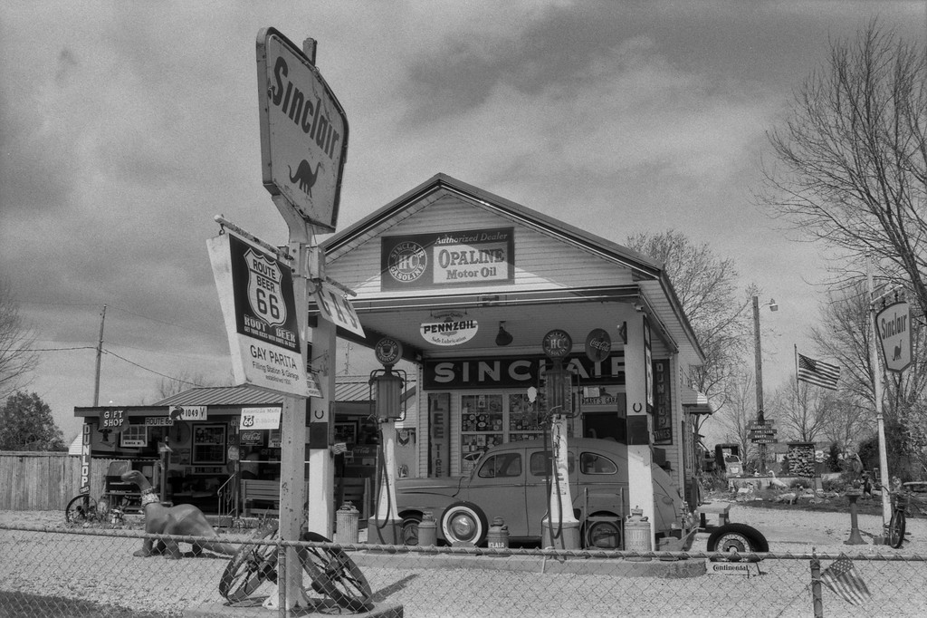 Gary's Gay Parita Sinclair Station - Route 66, Paris Springs, Missouri