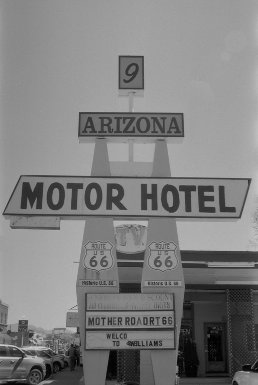 Arizona 9 Motor Hotel - Route 66 - Williams, Arizona