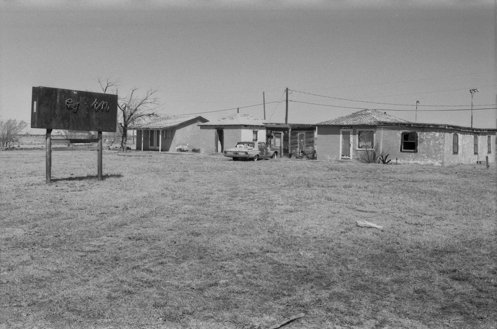 Abandoned Western Motel - Route 66 - Glenrio, Texas