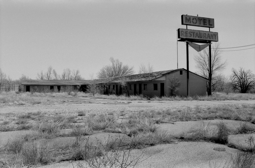Dixie Motel & Restaurant - Route 66 - McLean, Texas