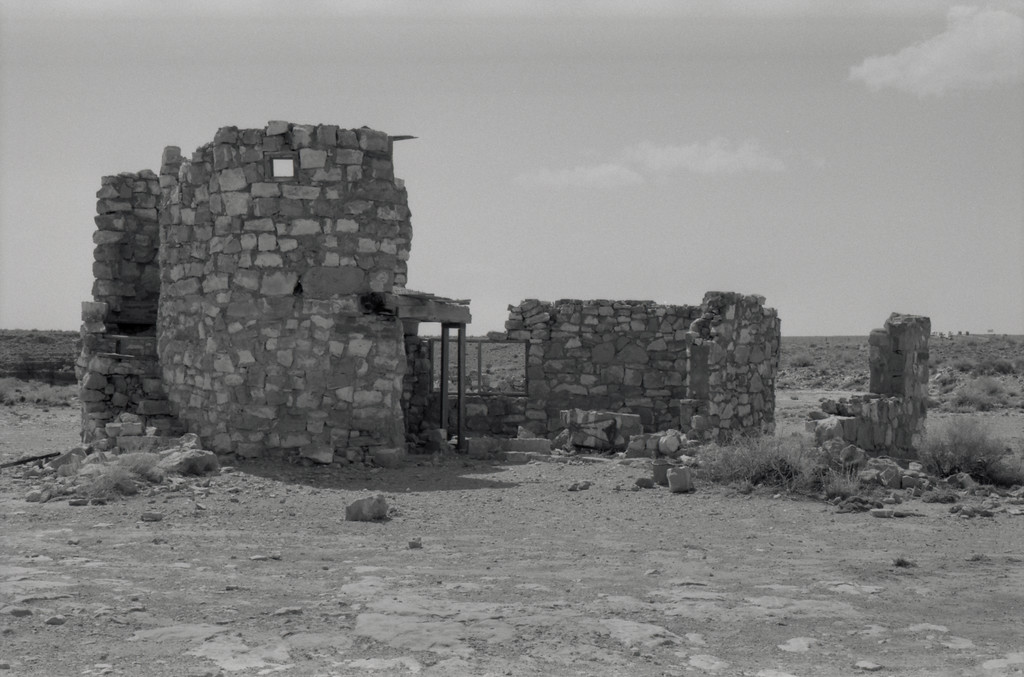 Mountain Lions Zoo - Route 66 - Two Guns, Arizona