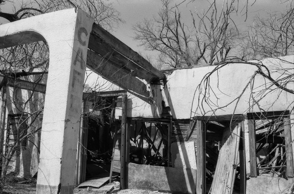 Bradley Kiser's 66 Super Service Station - Route 66 - Alanreed, Texas