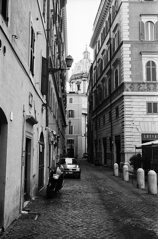 Urban Alleyway - Rome, Italy